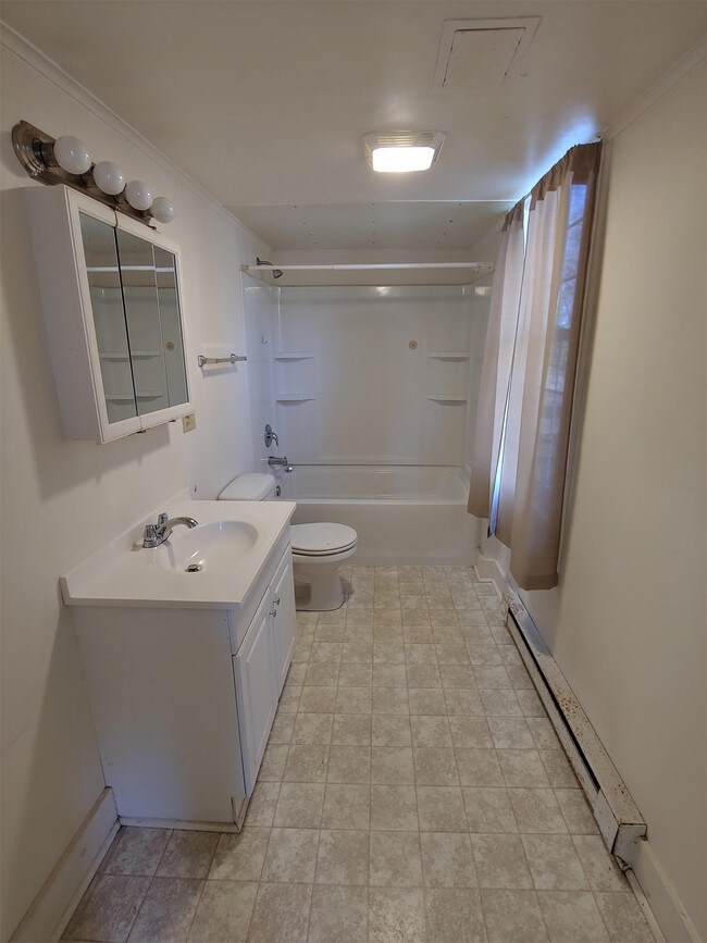 Photo - 140 W Strasburg Rd