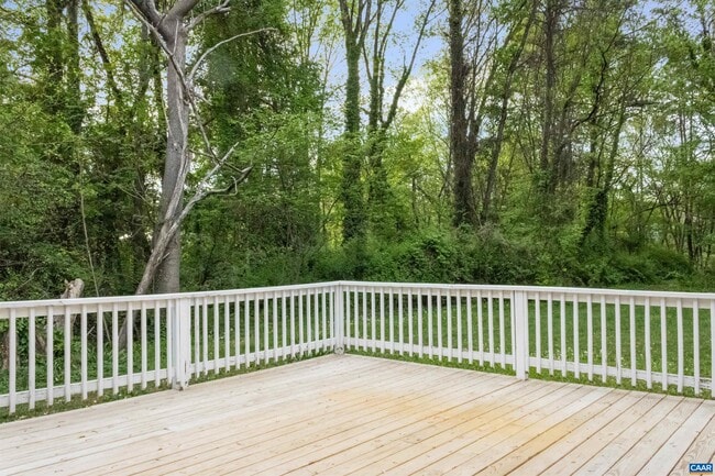 Photo - 118 Woodlake Dr