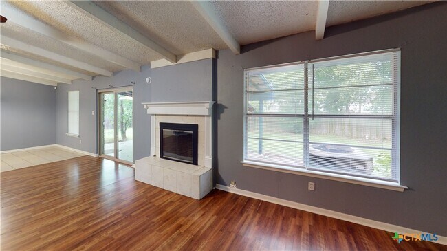 Photo - 1404 E Vardeman Ave