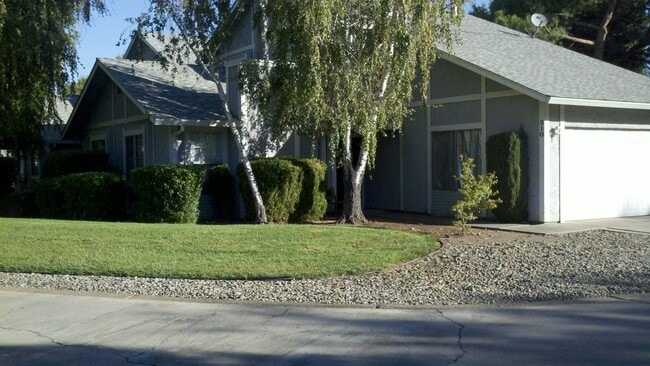 Building Photo - 310 Saint Michael Ct