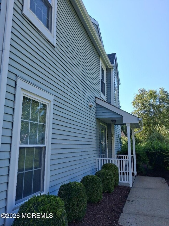 Photo - 287 Elmwood Ct