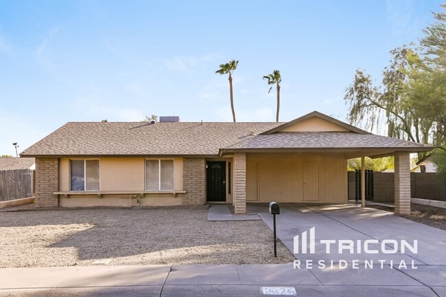 Photo - 3224 N Woodburne Dr House