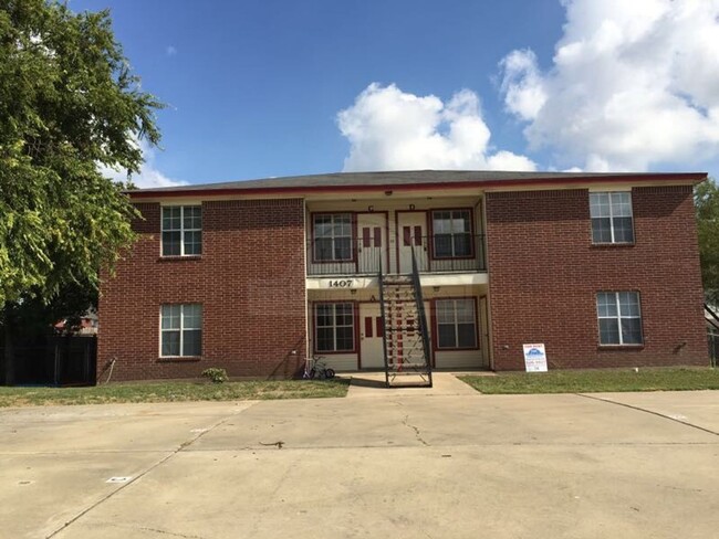 Building Photo - 1407 Dugger Cir Unit 1407 Dugger B Rental