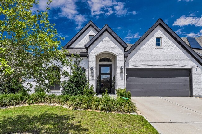 Building Photo - 2711 Sylvan Birch Trl