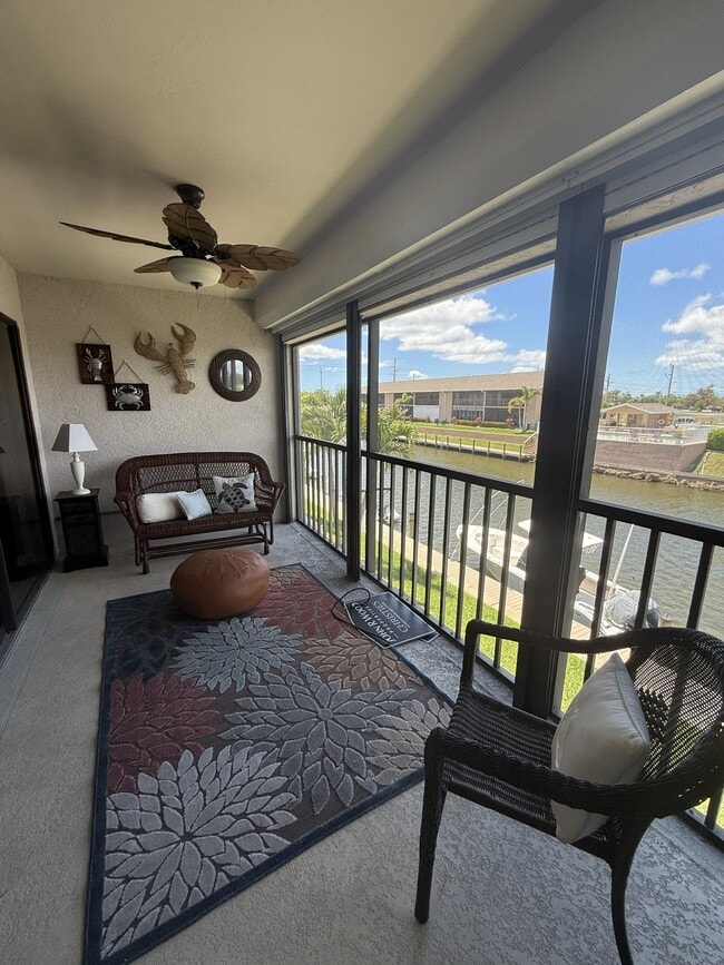 Building Photo - 4718 SW 12th Pl