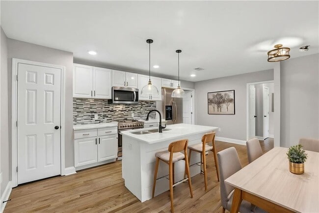 Photo - 2866 Belvedere Ln