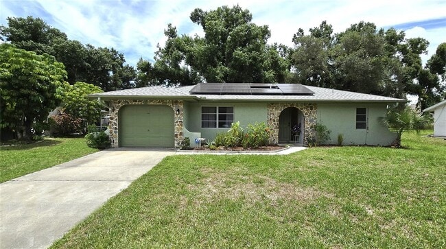 Charming 2/2 with possible 3rd bedroom - Charming 2/2 with possible 3rd bedroom Apartment