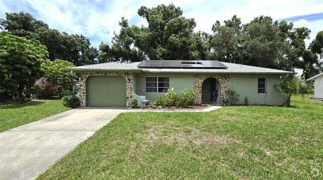Building Photo - Charming 2/2 with possible 3rd bedroom Rental