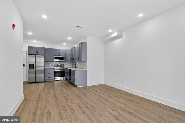 Photo - 2331 E York St Unit 3