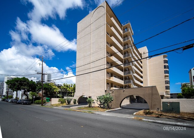 Building Photo - $2300  1 bd 2 ba 1 pkg -1447 Kewalo #705 Unit 705 Rental