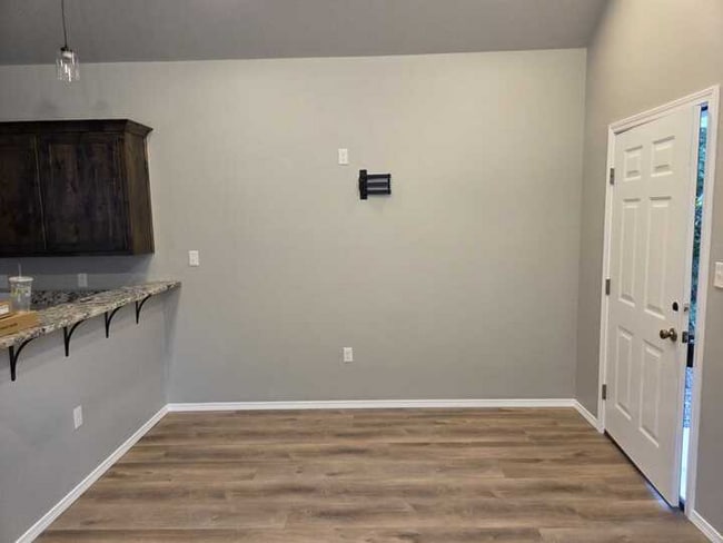 Photo - 928 S Elm St