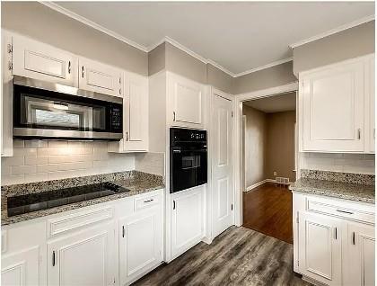 Photo - 6826 Kingsbury Dr