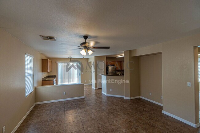 Photo - 2035 W Gold Dust Ave