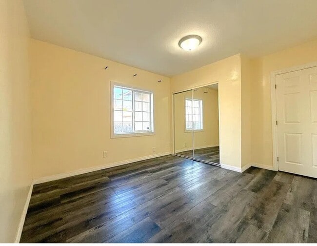 Photo - 1235 W Florence Ave