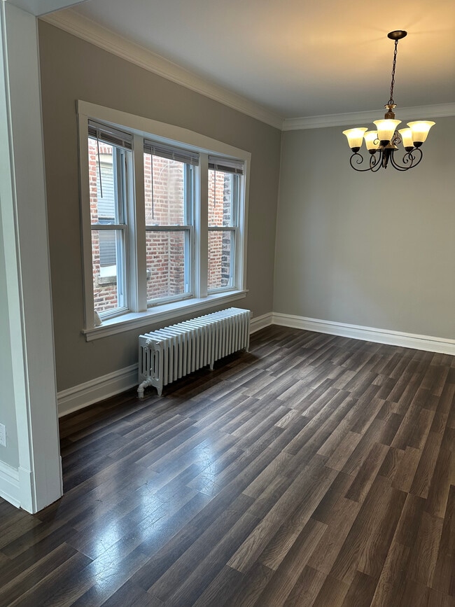 Photo - 2536 N Austin Ave Unidad 2