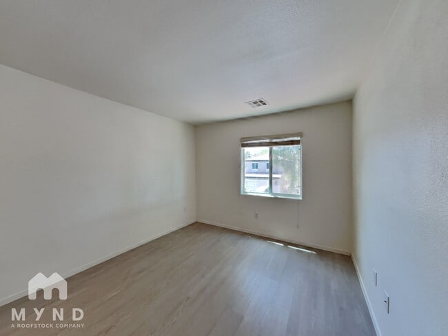 Photo - 244 Wilted Jasmine Ct