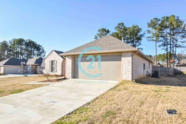 Photo - 3 Bed/2 Bath Home in Yandell Farms