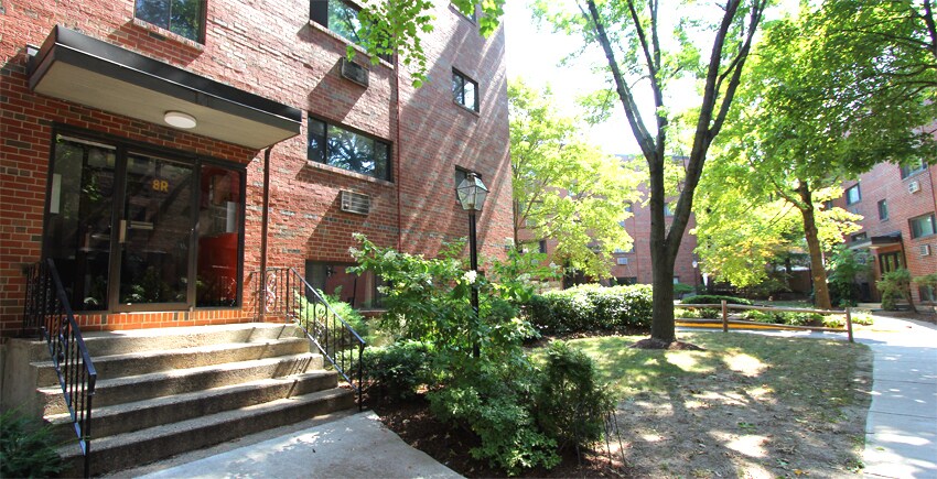 Photo - Riverside Apartments, 8-20