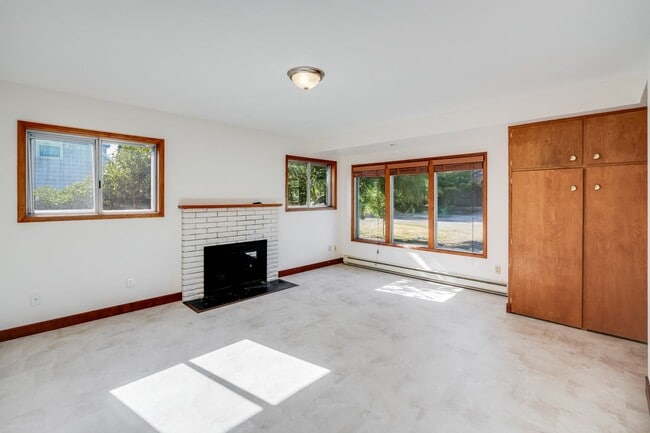 Photo - Charming 3 bed, 1.5 bath rental home in SE Portland!