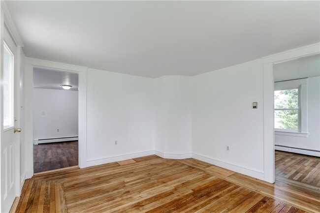 Photo - 44 Paquins Ln