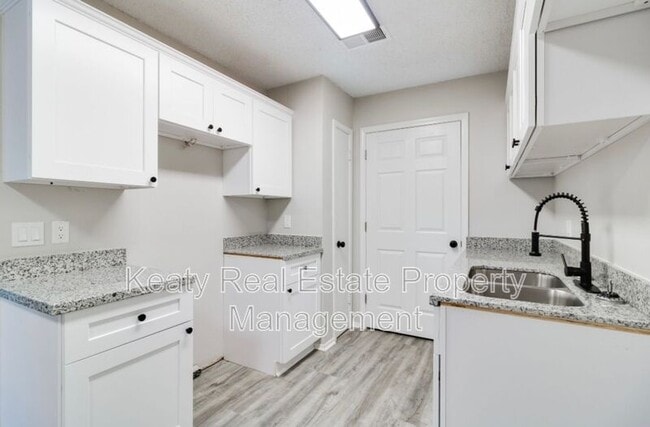 Photo - 107 Meudon St