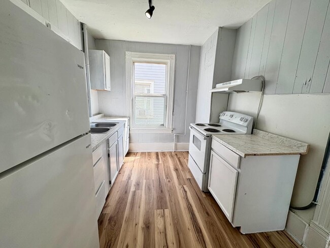 Building Photo - 1209 Pierce St