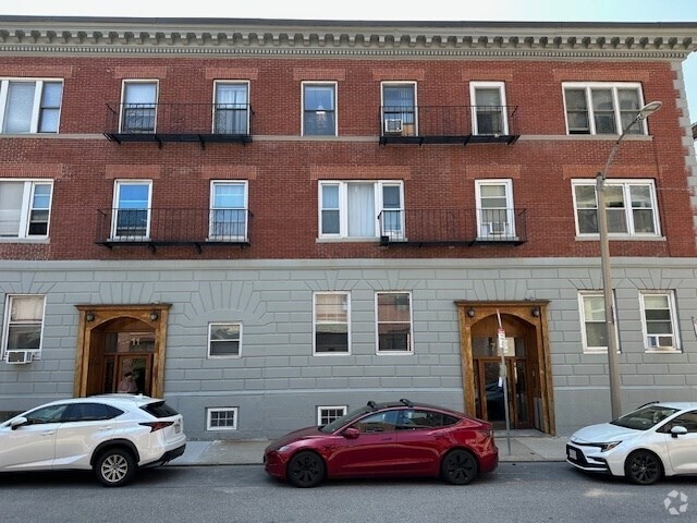 Building Photo - 7 Aberdeen St Unit 9 Rental