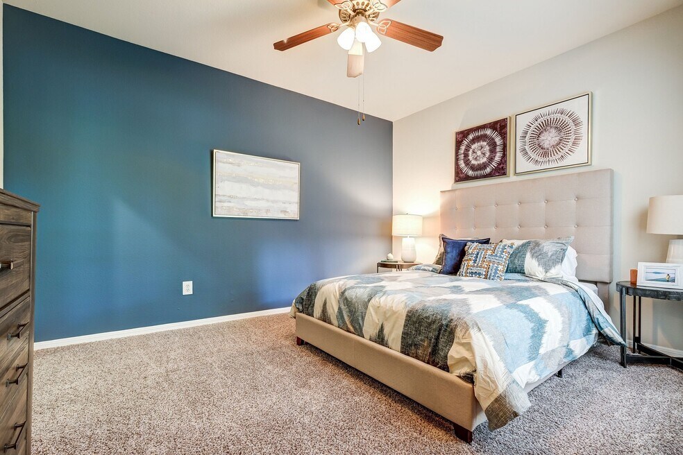 Legacy of Cedar Hill Apartments and Townhomes