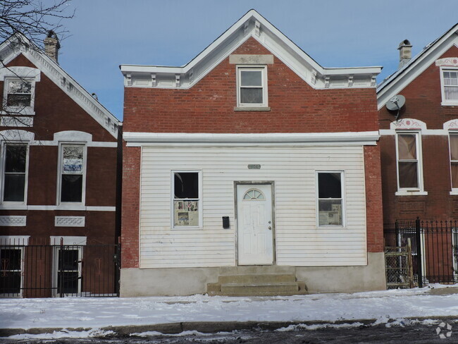 Building Photo - 2844 W 25th St Rental