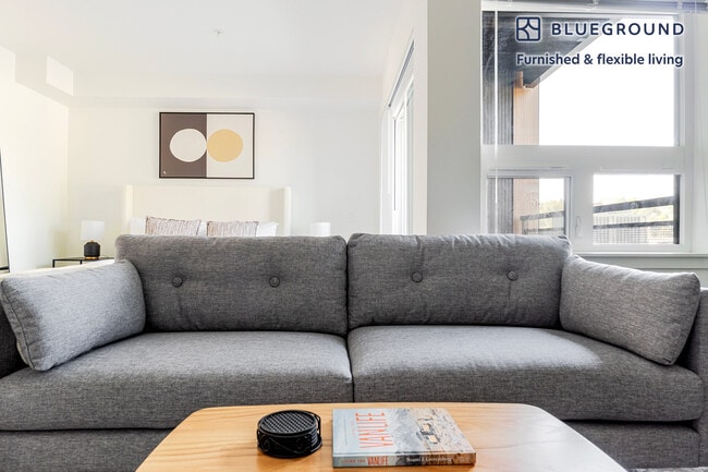 Photo - 4609 Union Bay Pl NE Unit FL3-ID920