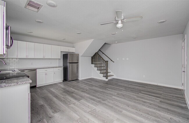 Photo - 4616 Shreveport Blvd Unit B