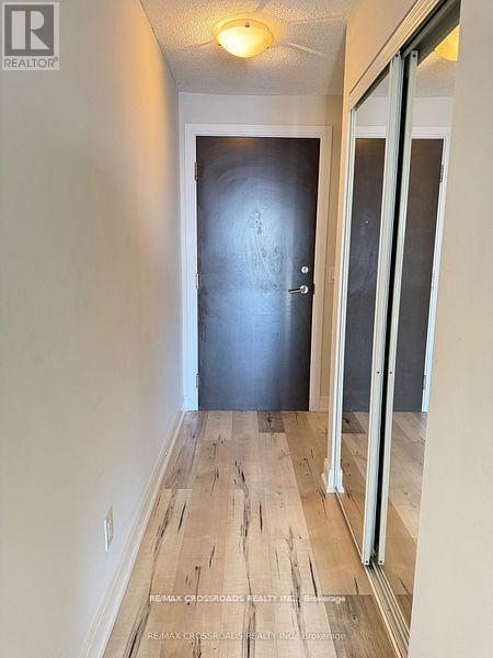 Photo - 125 Village Green Square Unit 3908