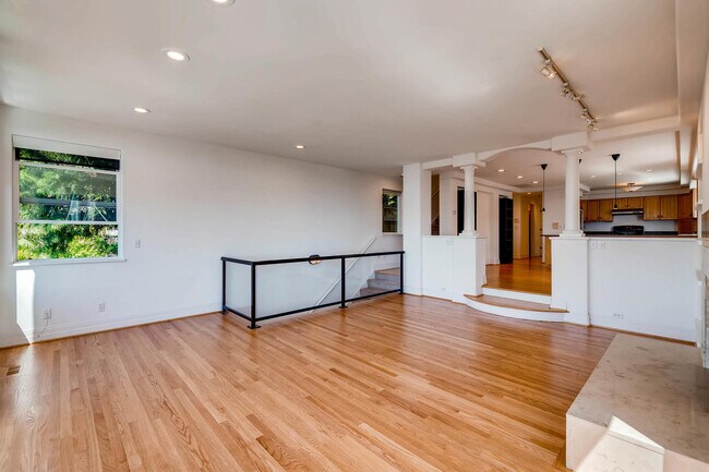 Photo - Queen Anne Home