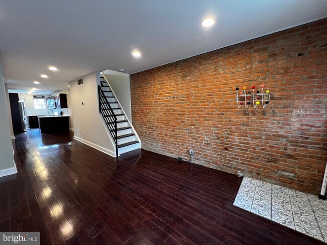 Photo - 2340 E Hazzard St Townhome