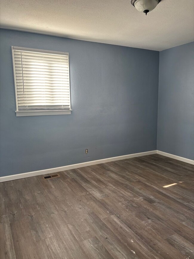 Photo - 2 Bedroom Home