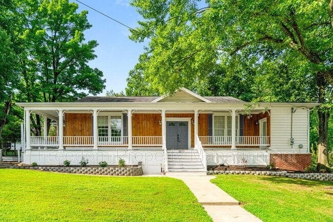 Building Photo - 8513 Thomas Dr Rental