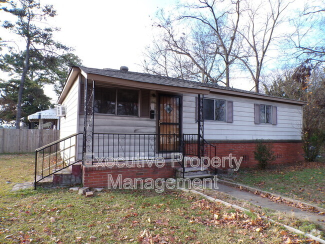 Building Photo - 3145 34th Ct N Rental