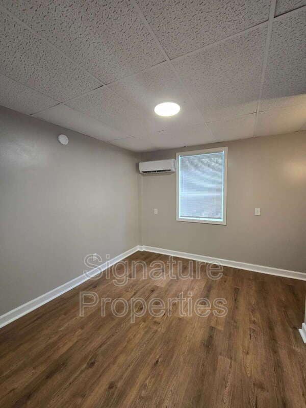 Photo - 773 Long Point Rd Unit 2