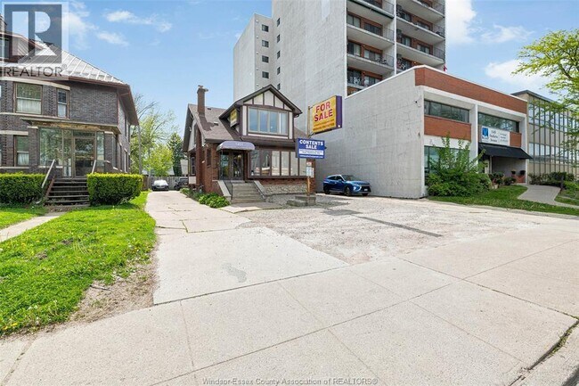 Photo - 1451 Ouellette Ave