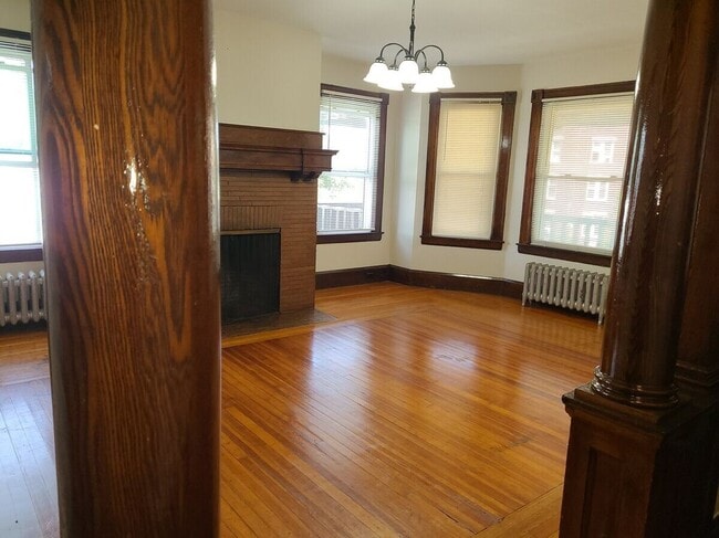 60 Belmont Ave Unit 1