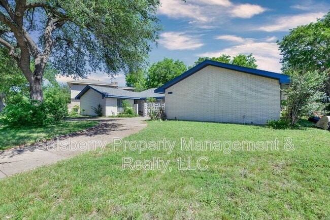 Photo - 4913 Westlake Dr