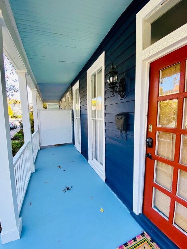 Photo - Beautifully Renovated 2bdrm/1.5bth Row House Located in Historic Church Hill!!