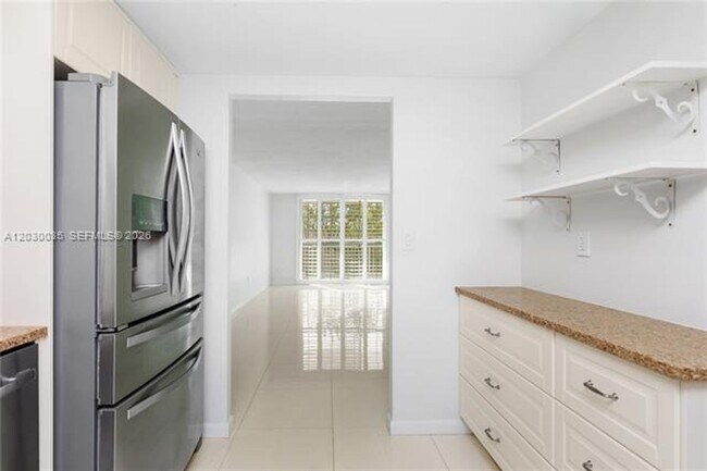 Photo - 210 Seaview Dr