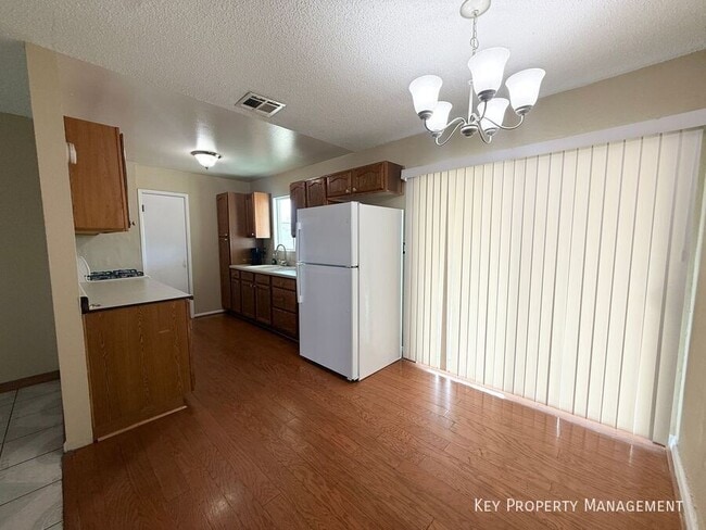 Photo - 4833 Stillwater Ave