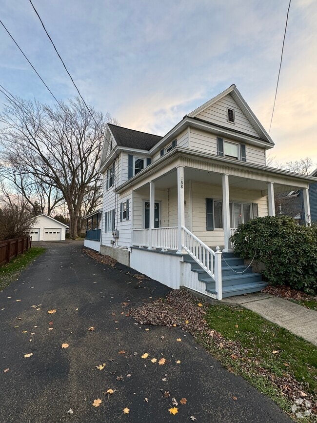 Building Photo - 188 W Main St Rental