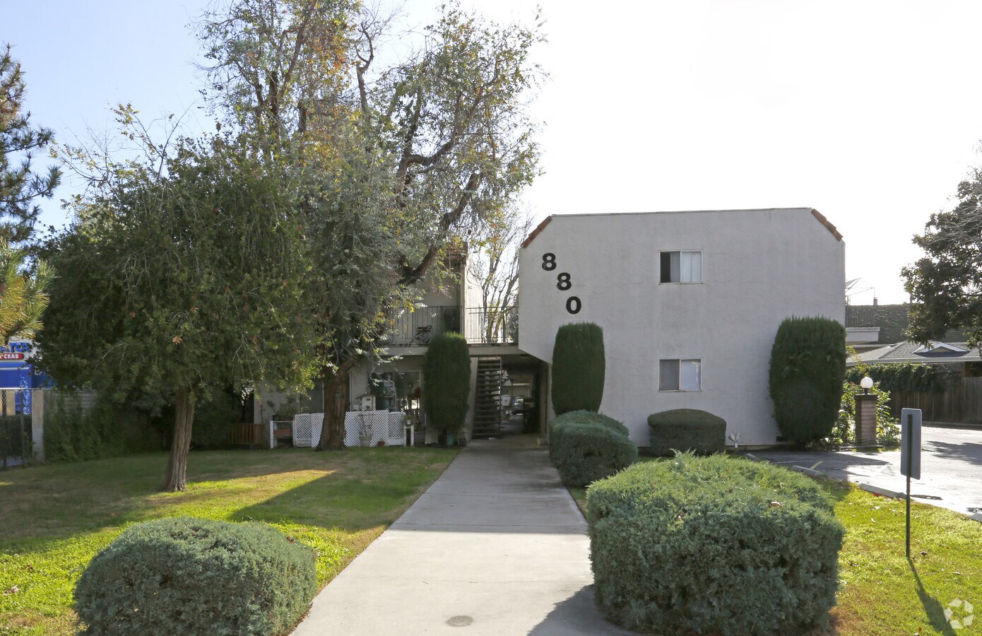 880 Willow St - 880 Willow St