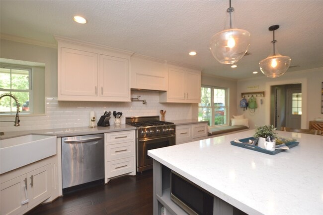 Photo - 2 Woodhaven Wood Ct