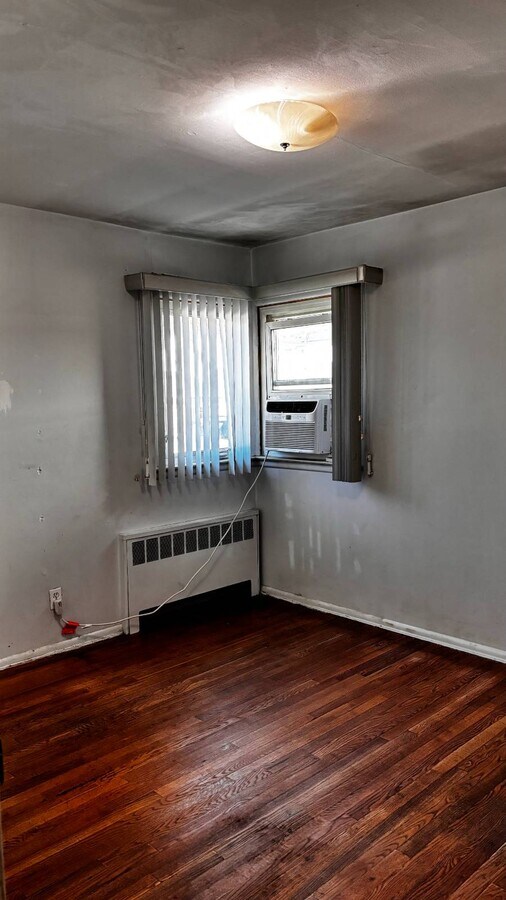 101 Cortland Ave House House Rental in Hicksville, NY
