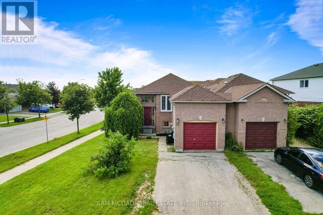 Photo - 87 Rundle Crescent