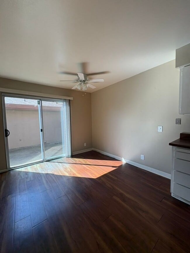 Photo - 2405-2409 S Whitney Blvd Unit 2409